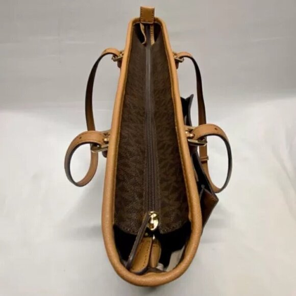 Michael Kors Jet Set Signature Leather PVC Large Snap Pocket Tote Brown on Brown - Picture 10 of 16